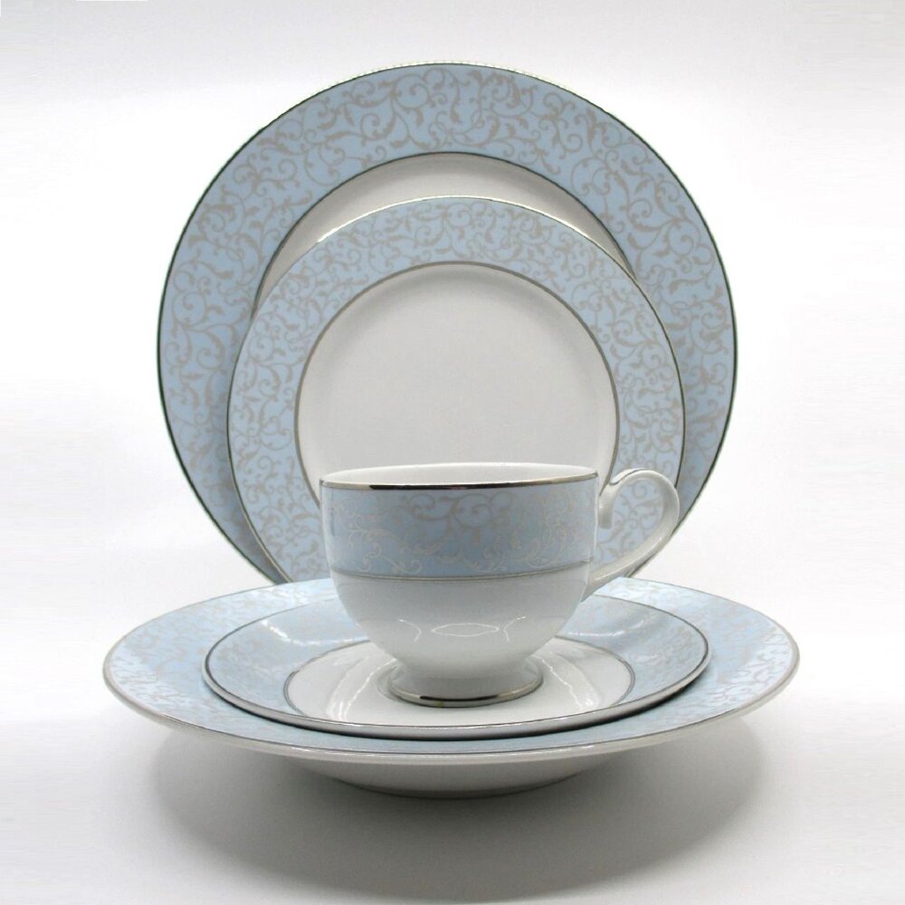new in box Mikasa Blue Parchment Fine China Dinnerware L3275 5-pc Place Setting